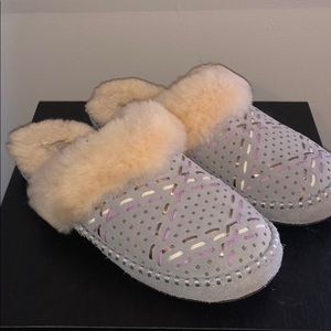 🦚Lavender Ugg Slippers🦚